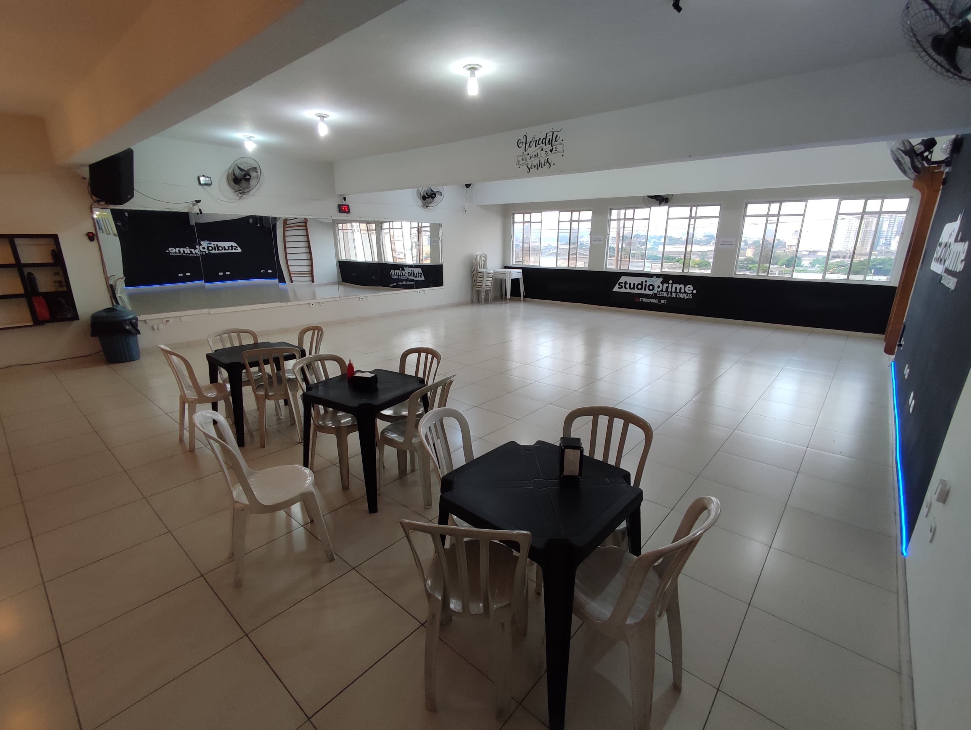 Sala de aula do Studio Prime